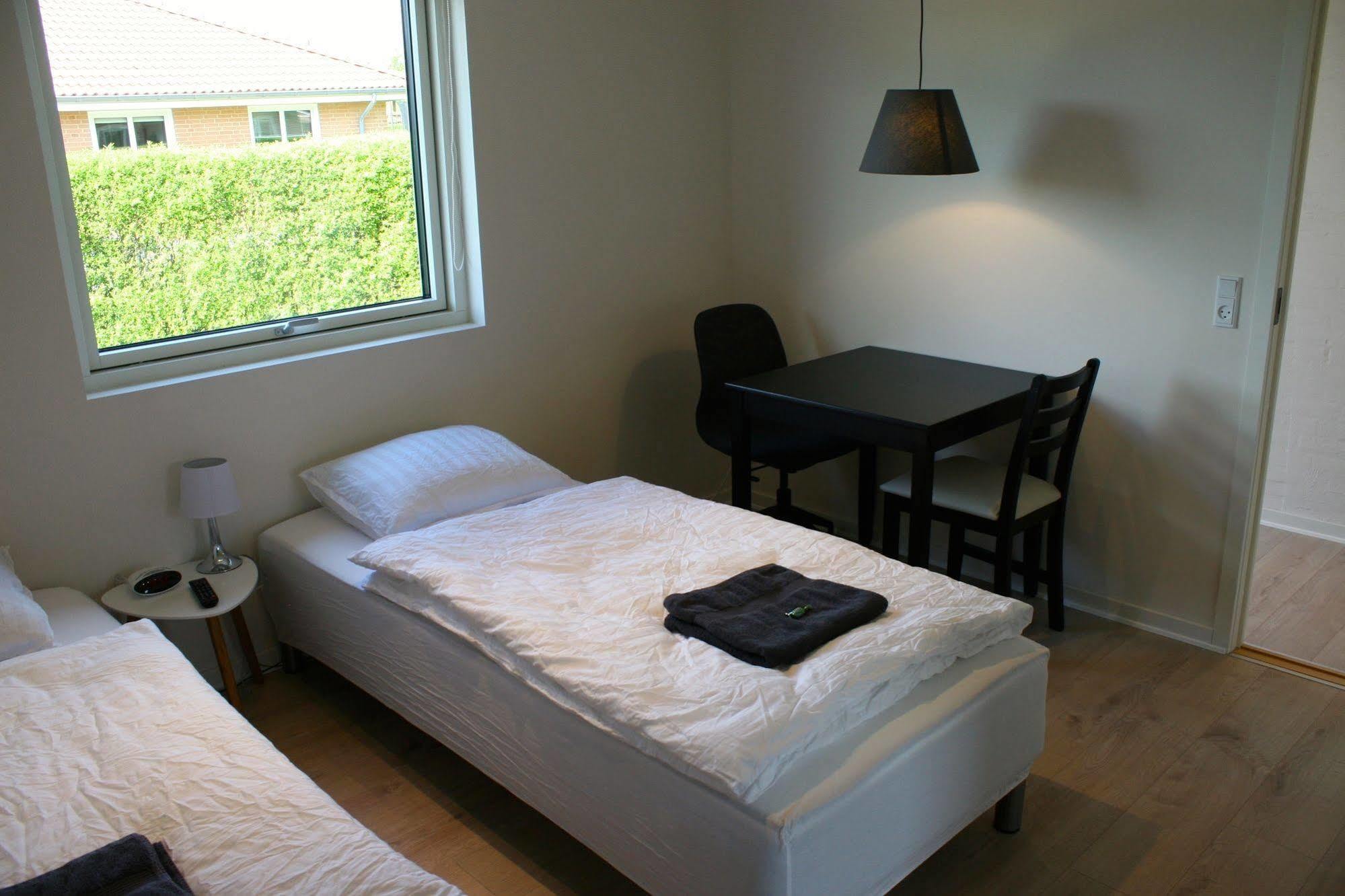 הולסטברו Mejrup Bed And Breakfast מראה חיצוני תמונה